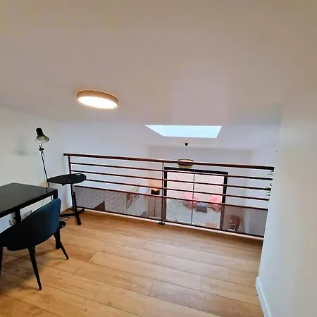 Le Bellay ¤ 2 ¤ Cour ¤10 Mins Centre¤