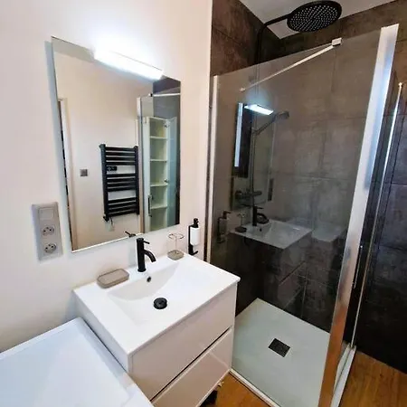 Le Bellay ¤ 2 ¤ Cour ¤10 Mins Centre¤