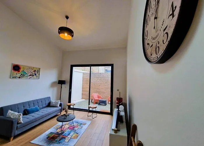 Le Bellay ¤ 2 ¤ Cour ¤10 Mins Centre¤